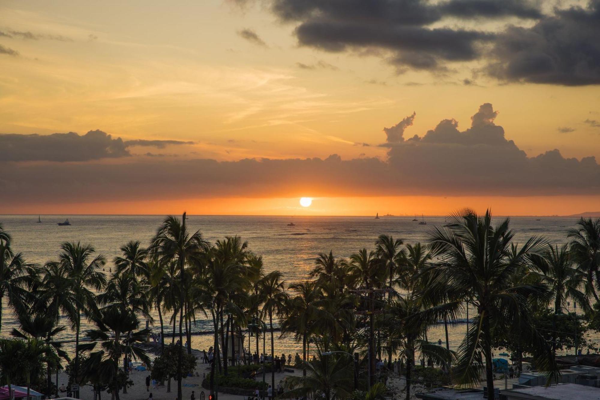 Waikiki Beach Marriott Resort & Spa Гонолулу Экстерьер фото