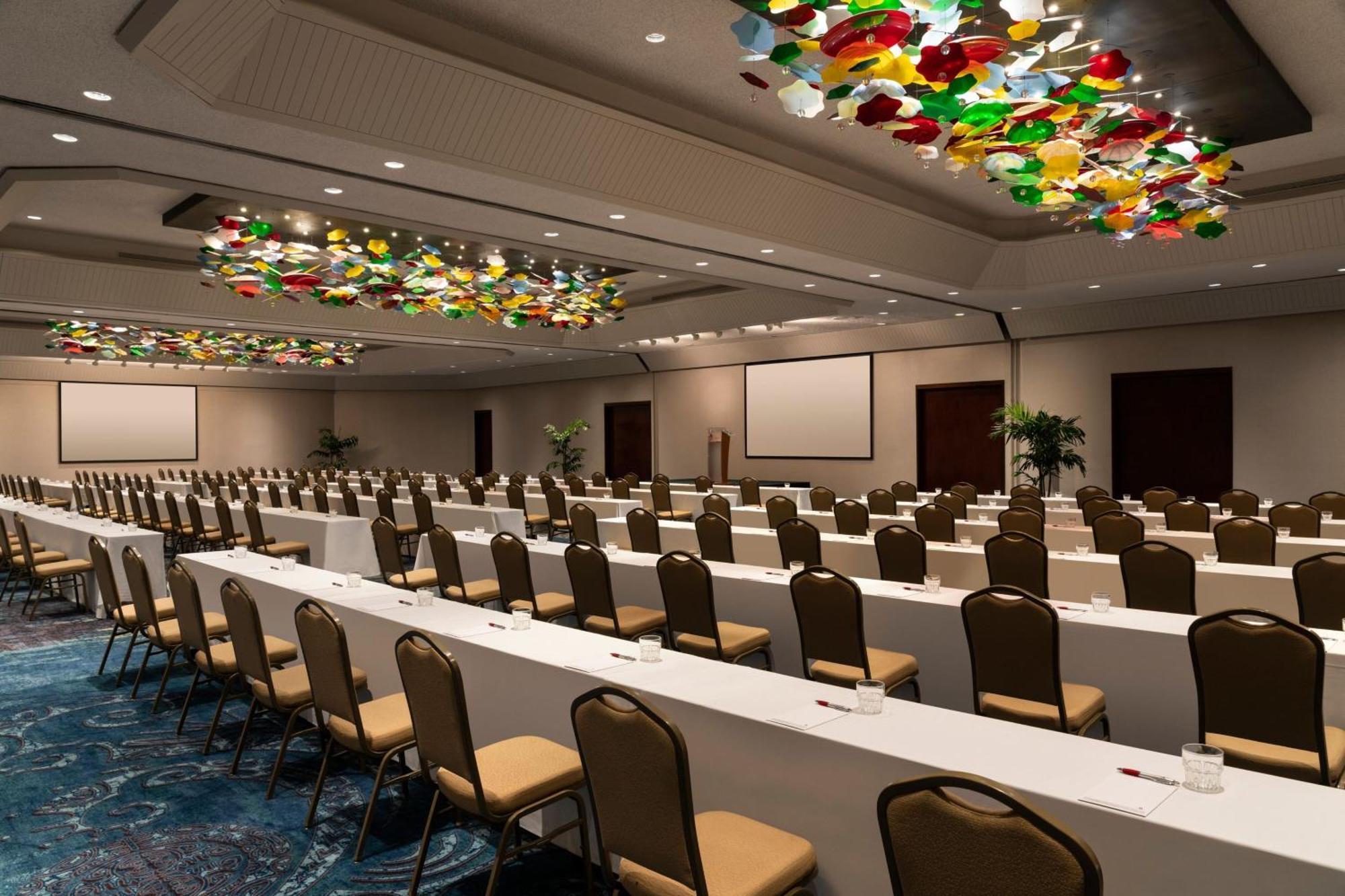 Waikiki Beach Marriott Resort & Spa Гонолулу Экстерьер фото